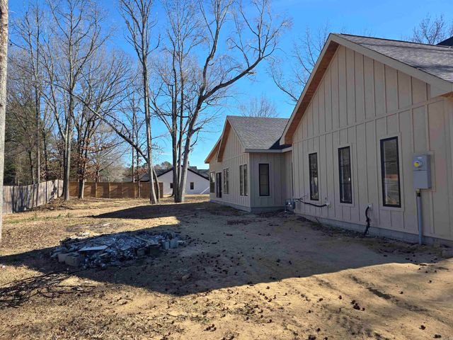 66 Friendship Road, Conway, AR 72032