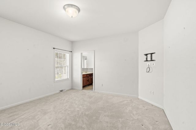 47 Oakmont Street, Niskayuna, NY 12309