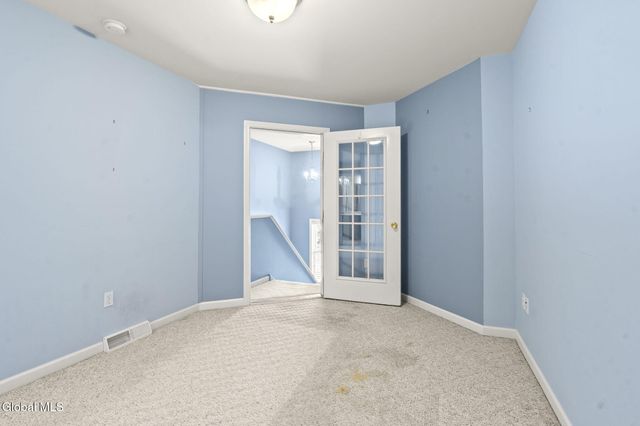 47 Oakmont Street, Niskayuna, NY 12309