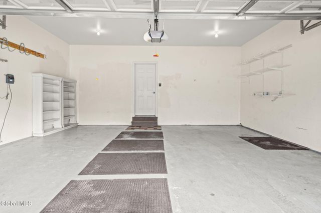 47 Oakmont Street, Niskayuna, NY 12309