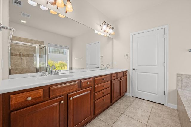 213 Fieldstone DR, Georgetown, TX 78633