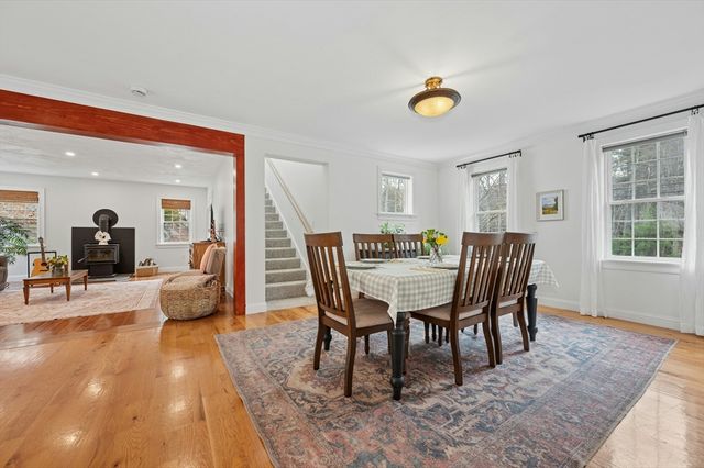 171 Whitins Rd, Sutton, MA 01590