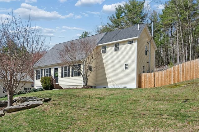 171 Whitins Rd, Sutton, MA 01590