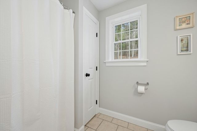 171 Whitins Rd, Sutton, MA 01590