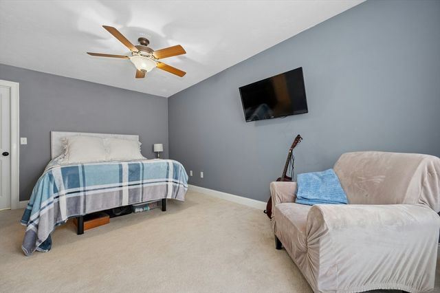 171 Whitins Rd, Sutton, MA 01590