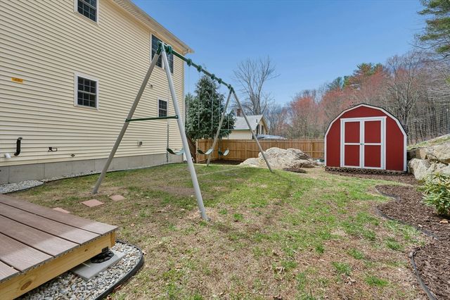 171 Whitins Rd, Sutton, MA 01590