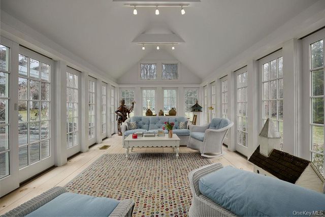 8 Nancys Lane, Pound Ridge, NY 10576