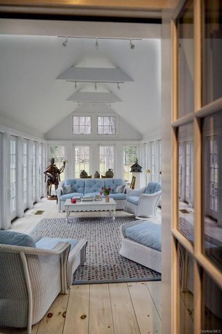 8 Nancys Lane, Pound Ridge, NY 10576