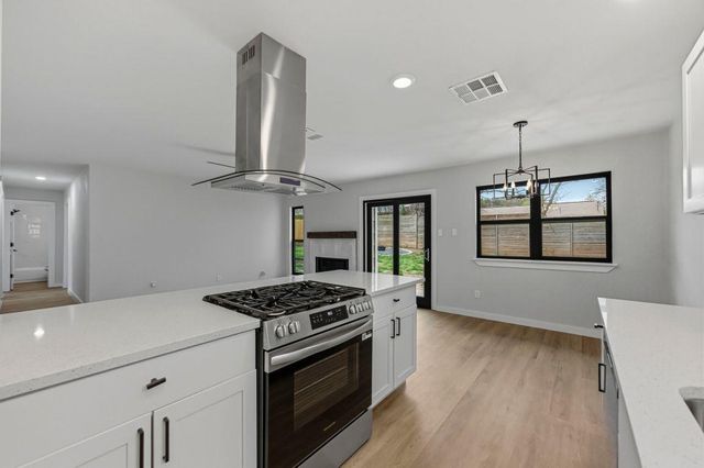 3409 Dunliegh DR, Austin, TX 78745