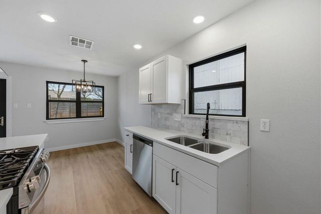 3409 Dunliegh DR, Austin, TX 78745