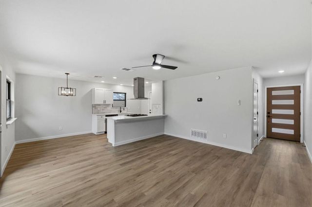 3409 Dunliegh DR, Austin, TX 78745