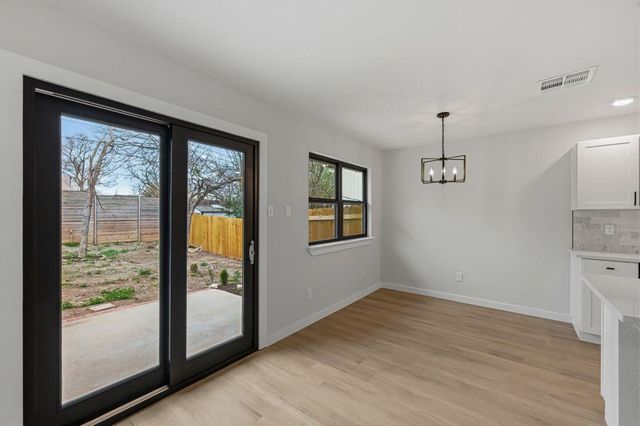 3409 Dunliegh DR, Austin, TX 78745