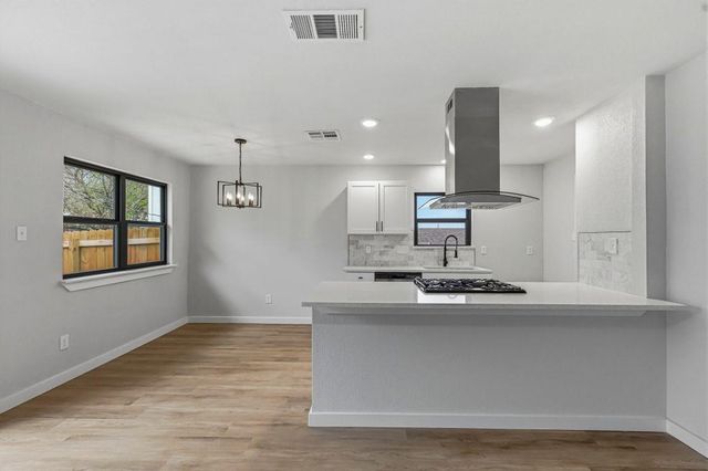 3409 Dunliegh DR, Austin, TX 78745