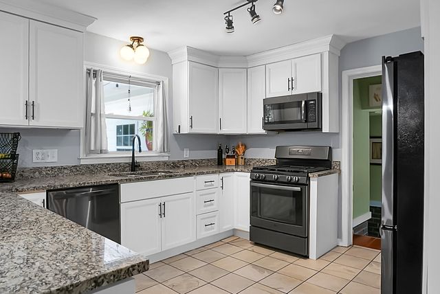 1254 Redeemer Drive, Hanahan, SC 29410