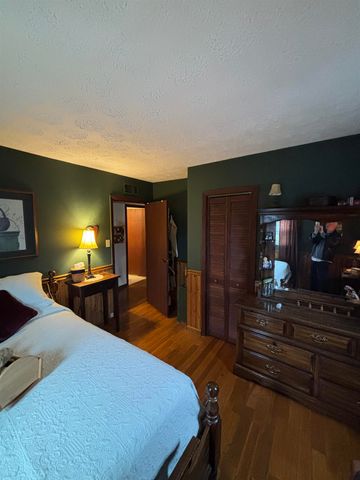 1447 Spring Valley Circle, Huntington, WV 25704