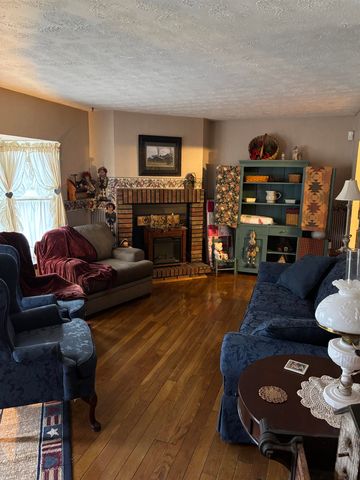 1447 Spring Valley Circle, Huntington, WV 25704