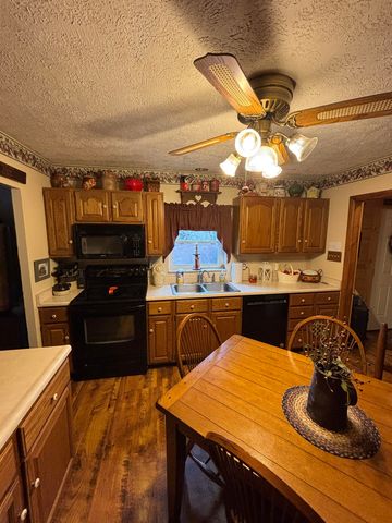 1447 Spring Valley Circle, Huntington, WV 25704