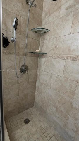 7548 NW 173rd Ter, Hialeah, FL 33015