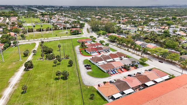 7548 NW 173rd Ter, Hialeah, FL 33015