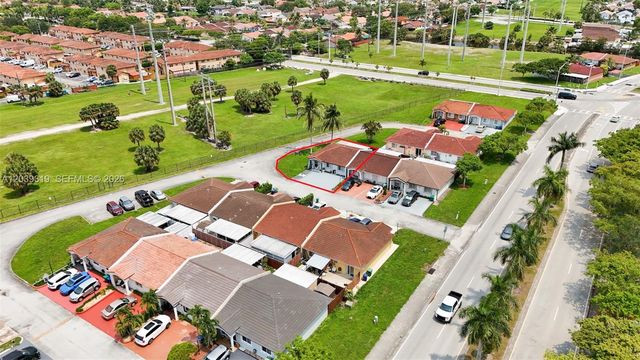 7548 NW 173rd Ter, Hialeah, FL 33015