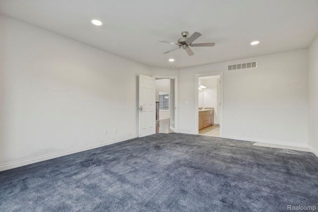 39710 W Offshore Drive, Harrison Charter Township, MI 48045