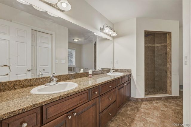 39710 W Offshore Drive, Harrison Charter Township, MI 48045