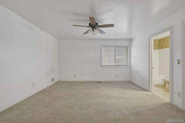 39710 W Offshore Drive, Harrison Charter Township, MI 48045