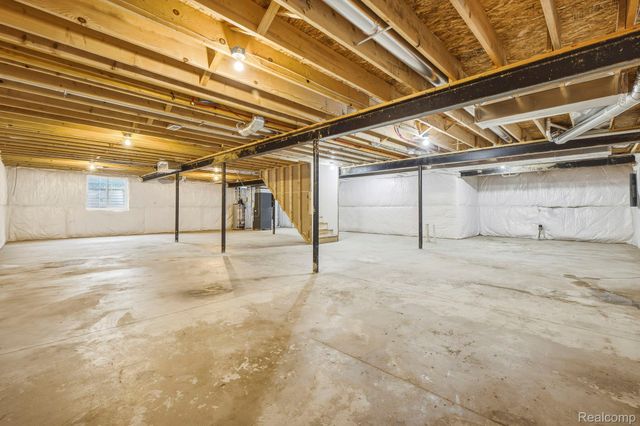 39710 W Offshore Drive, Harrison Charter Township, MI 48045