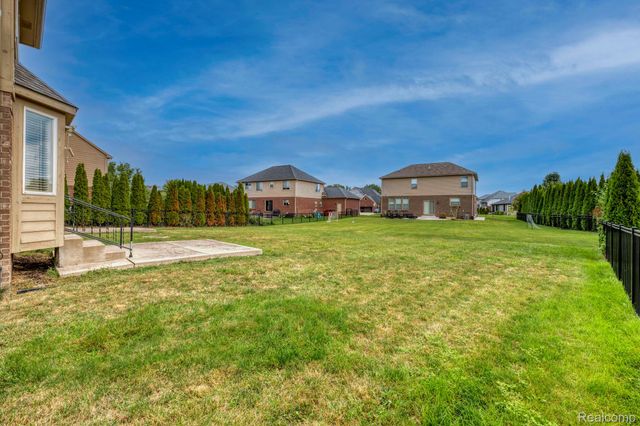 39710 W Offshore Drive, Harrison Charter Township, MI 48045