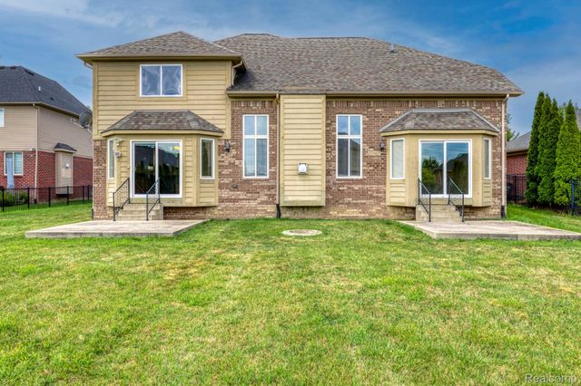 39710 W Offshore Drive, Harrison Charter Township, MI 48045