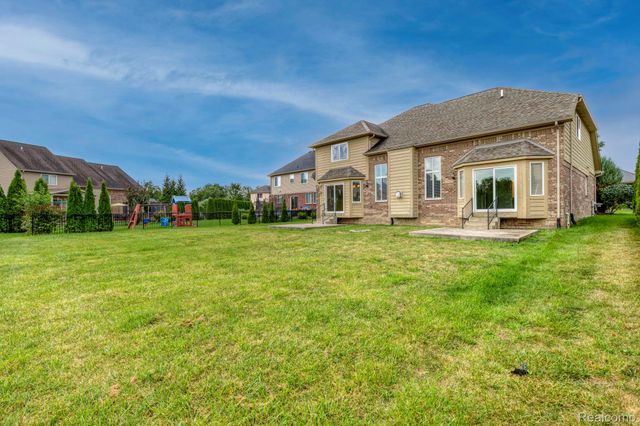 39710 W Offshore Drive, Harrison Charter Township, MI 48045