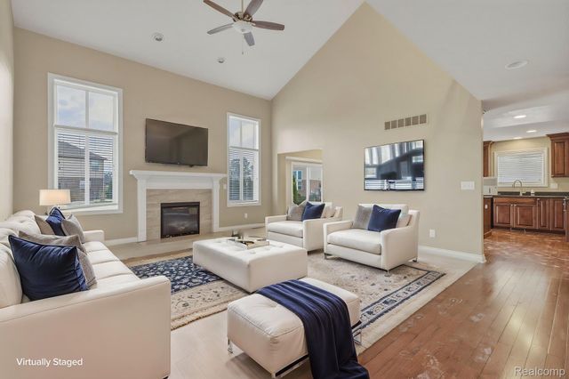 39710 W Offshore Drive, Harrison Charter Township, MI 48045