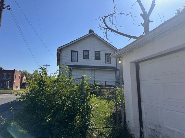 1045 Wilson Avenue, Columbus, OH 43206