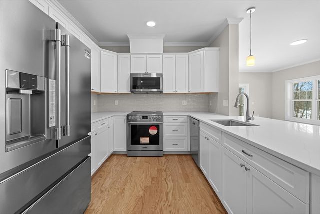 485 Blue Hills Parkway 39, Milton, MA 02186