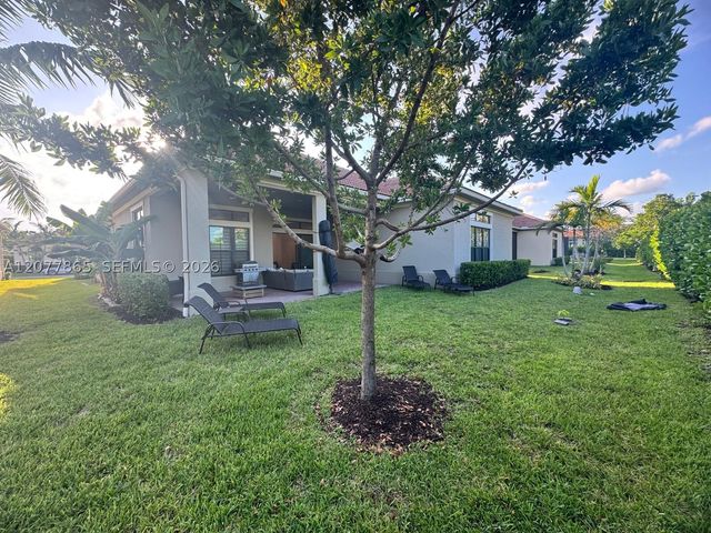 9296 Porto Way, Parkland, FL 33076