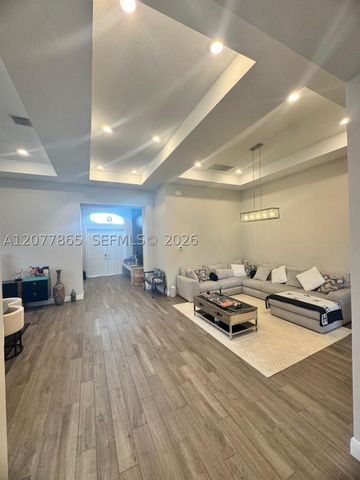 9296 Porto Way, Parkland, FL 33076