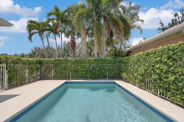 104 Saint Pierre Way, Jupiter, FL 33458