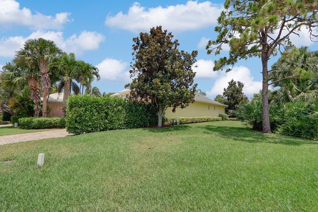 104 Saint Pierre Way, Jupiter, FL 33458