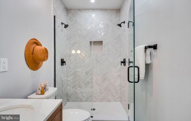 1323 SHEPHERD ST NE, Washington, DC 20017