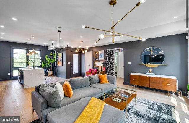 1323 SHEPHERD ST NE, Washington, DC 20017