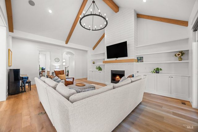 6243 S Bosch Way, Meridian, ID 83642