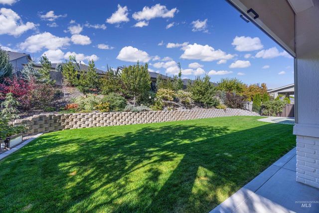 6243 S Bosch Way, Meridian, ID 83642
