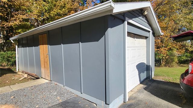 33 Orangeville Rd, West Salem Twp, PA 16125