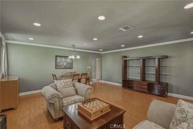 3170 E Orange Grove, Pasadena, CA 91107