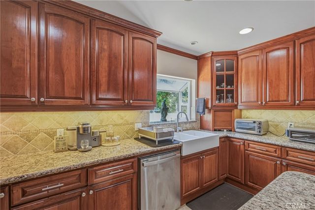 3170 E Orange Grove, Pasadena, CA 91107