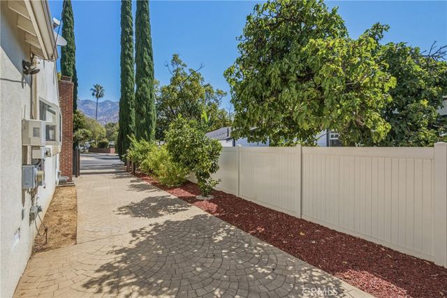 3170 E Orange Grove, Pasadena, CA 91107