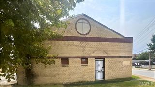 4452 Manchester Avenue, St Louis, MO 63110