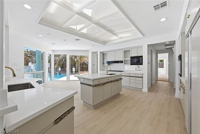 8821 Greensboro Lane, Las Vegas, NV 89134