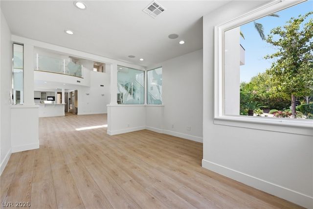 8821 Greensboro Lane, Las Vegas, NV 89134