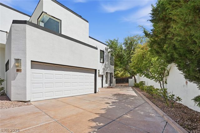 8821 Greensboro Lane, Las Vegas, NV 89134
